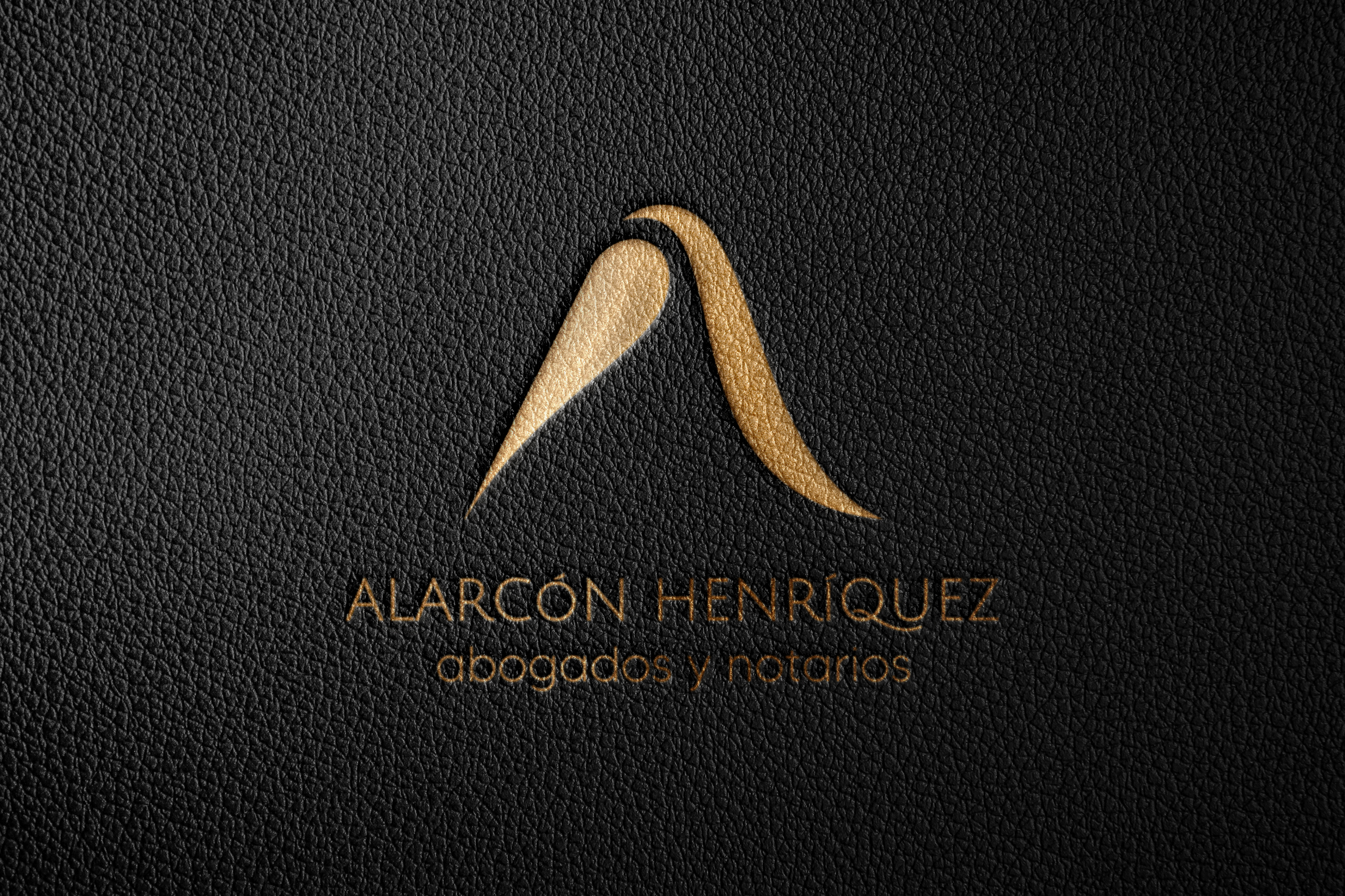 Identidad corporativa y presencia de marca para Alarcón Henríquez - Vista 4